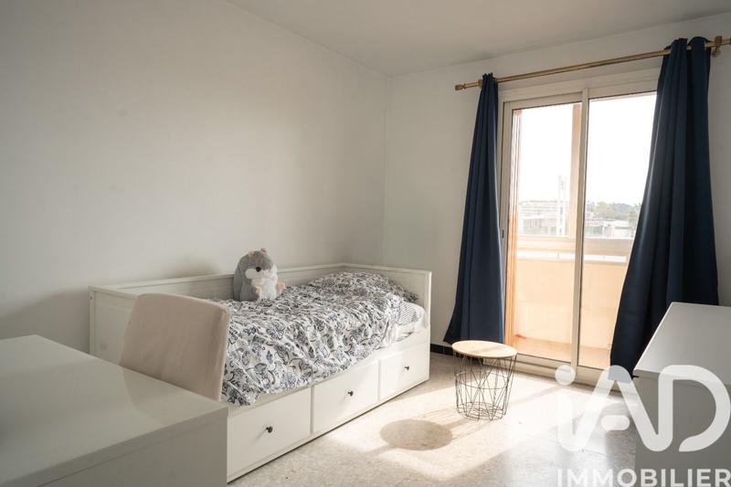 Appartement - 77 m² - 3 pièces