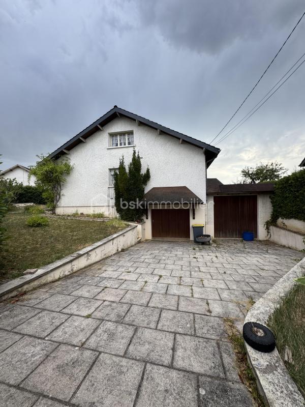 Maison de ville - 147 m² - 5 pièces