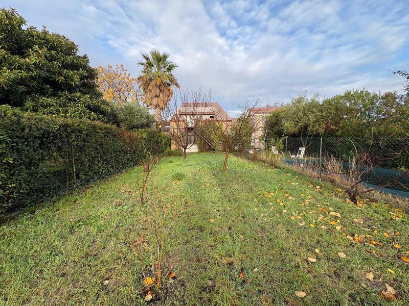 Immeuble - 130 m² - 6 pièces