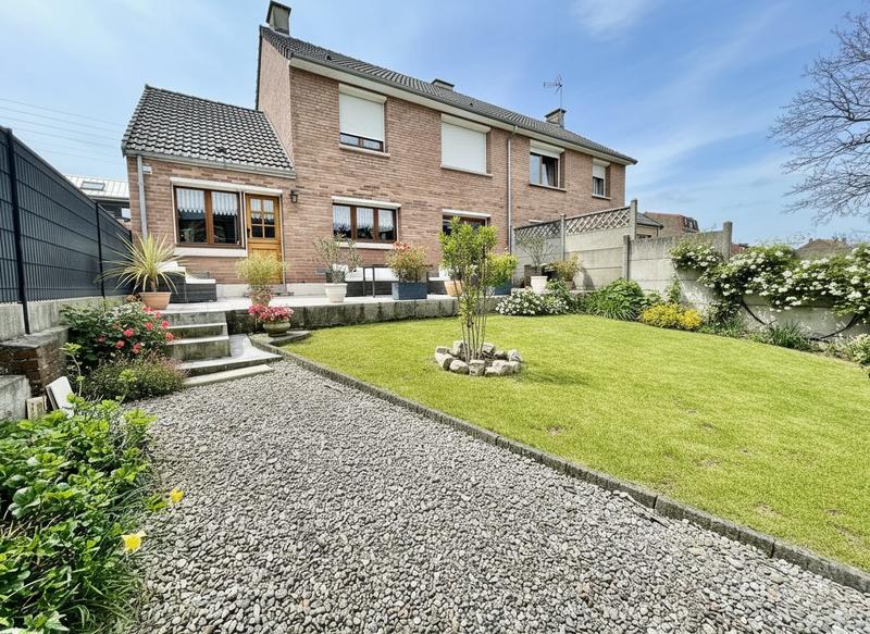 Maison - 105 m² - 5 pièces