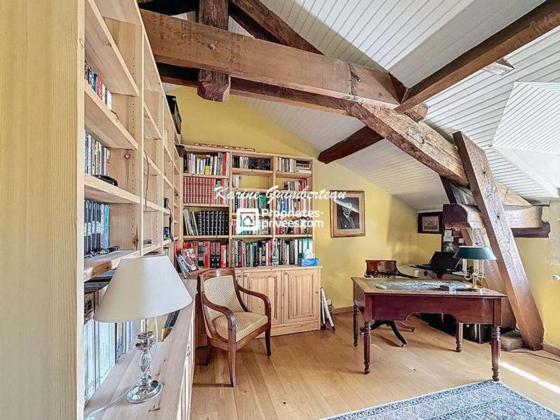 Longère - 256 m² - 7 pièces