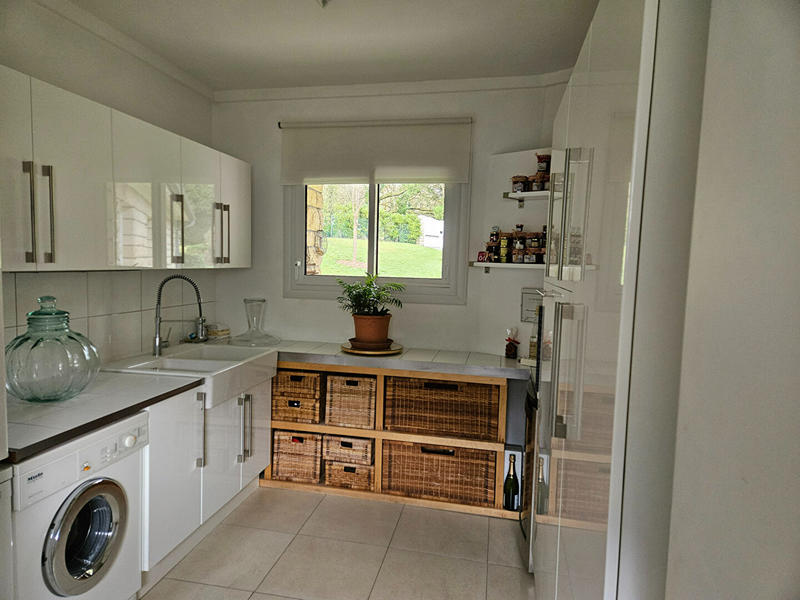 Maison - 221 m² - 5 pièces