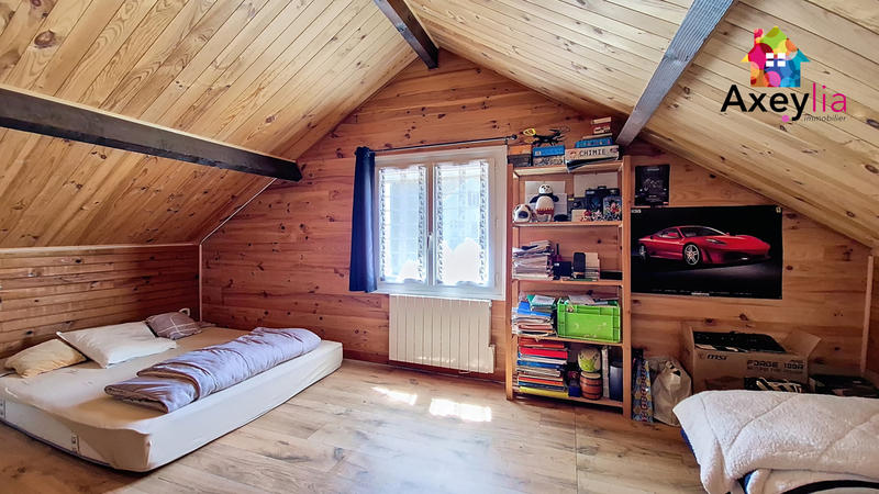 Maison - 170 m² - 8 pièces