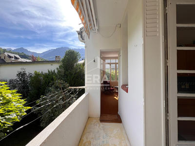 Maison - 313 m² - 12 pièces