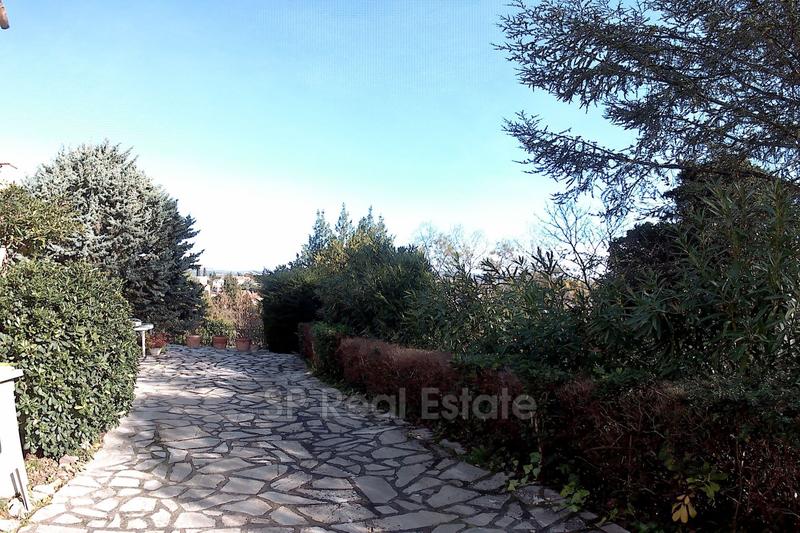 Maison - 183 m² - 7 pièces