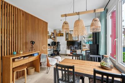 Maison - 98 m² - 5 pièces