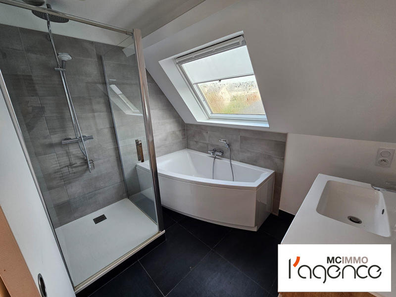 Maison traditionnelle - 195 m² - 6 pièces