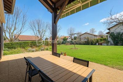 Maison d'architecte - 180 m² - 7 pièces