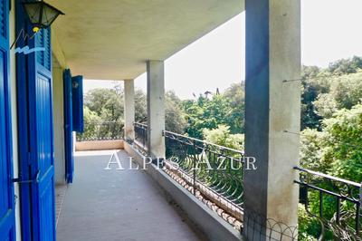 Villa - 210 m² - 10 pièces