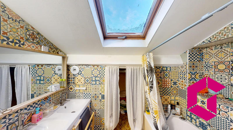 Maison - 92 m² - 4 pièces