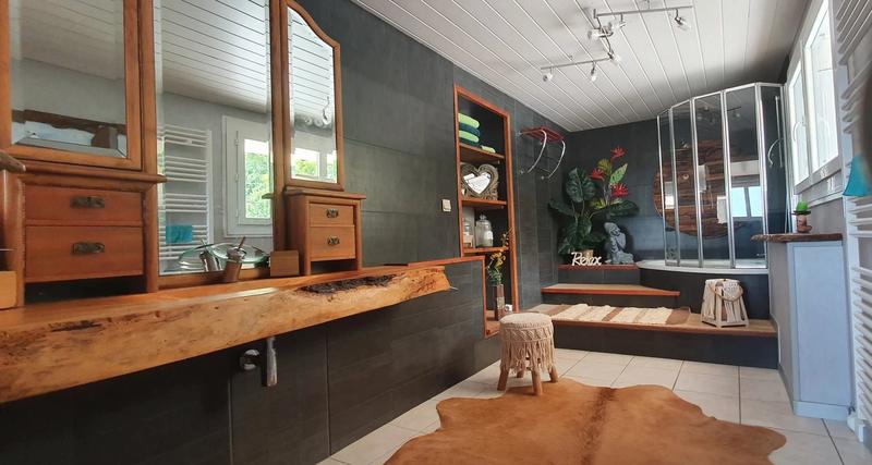 Maison - 187 m² - 5 pièces