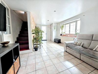 Maison - 93 m² - 4 pièces