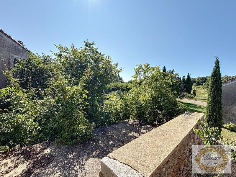 Maison ancienne - 300 m² - 6 pièces