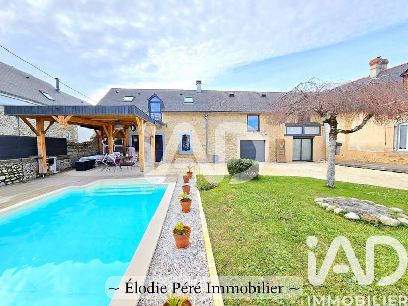 Maison - 300 m² - 10 pièces