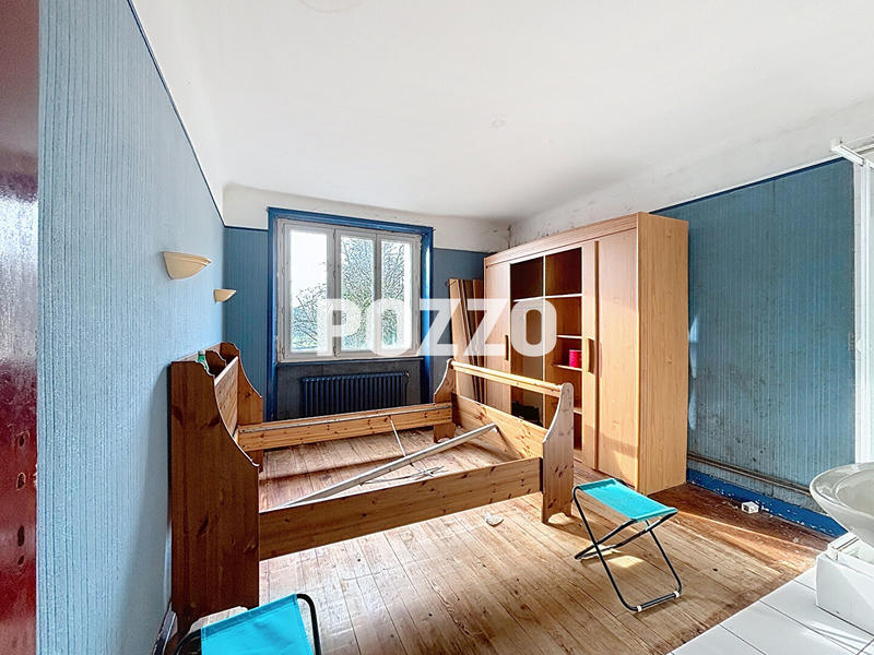 Maison - 227 m² - 12 pièces