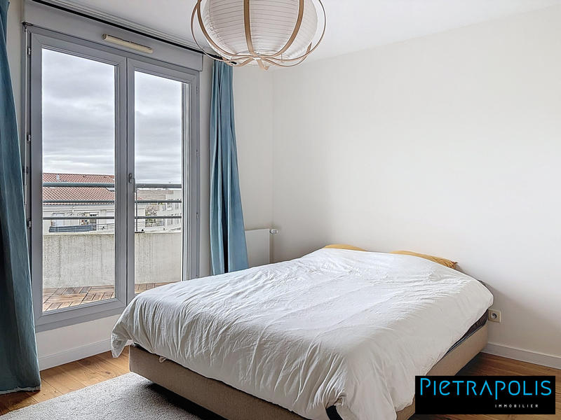 Appartement - 82 m² - 3 pièces