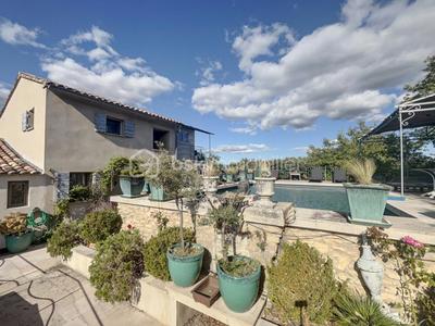 Propriété - 176 m² - 8 pièces