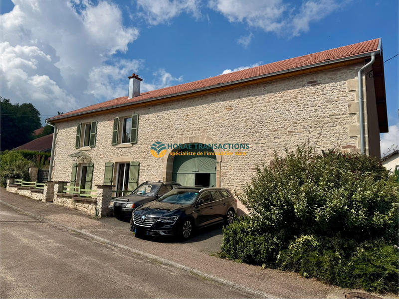 Maison - 205 m² - 6 pièces