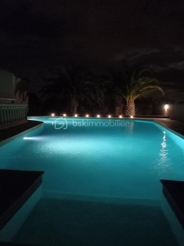 Villa - 180 m² - 6 pièces