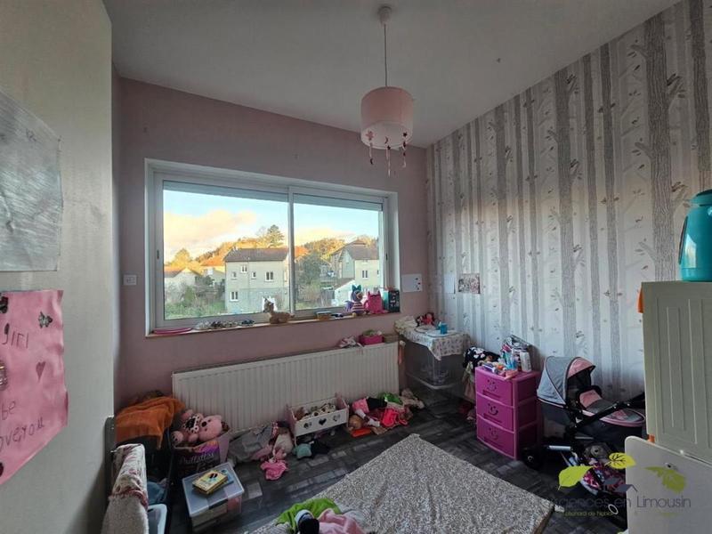 Maison - 180 m² - 7 pièces