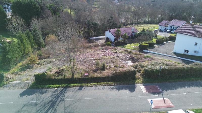 Terrain constructible - 1 006 m²