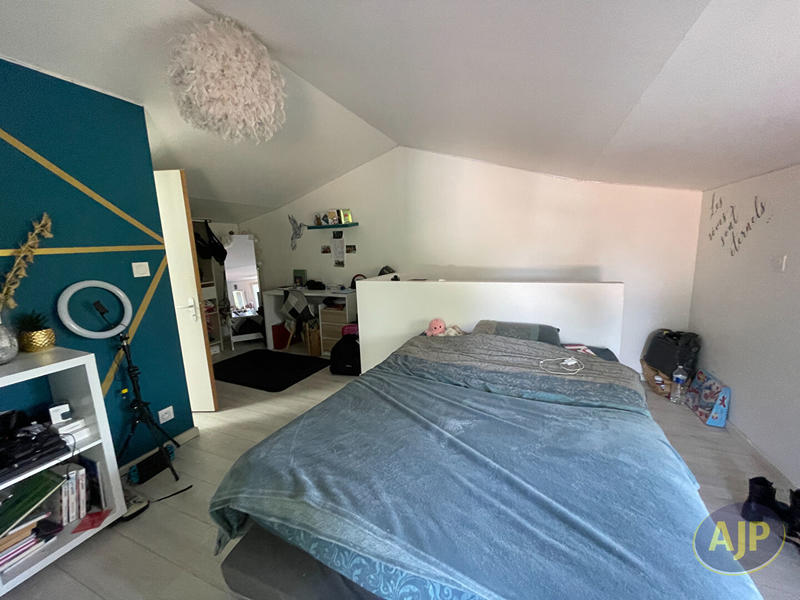 Maison - 111 m² - 5 pièces