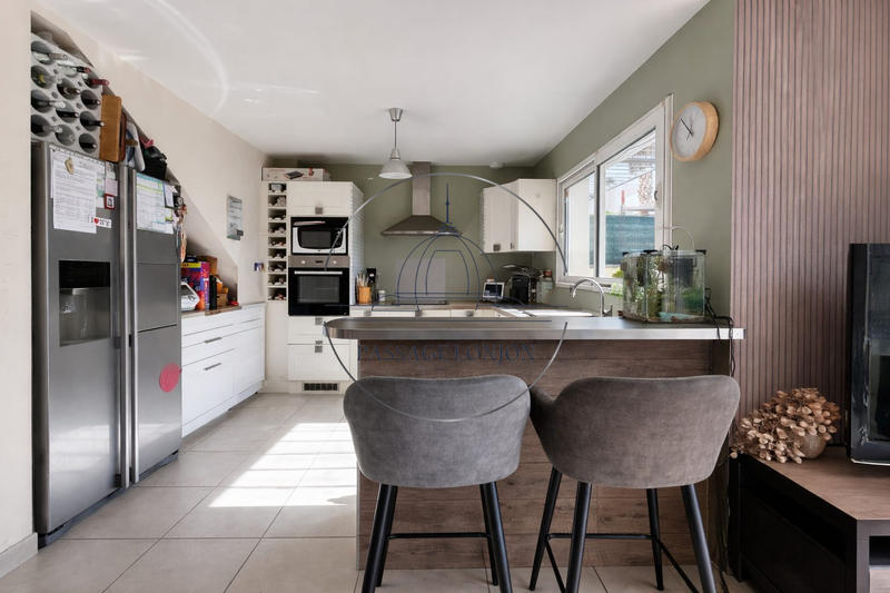 Maison - 90 m² - 4 pièces