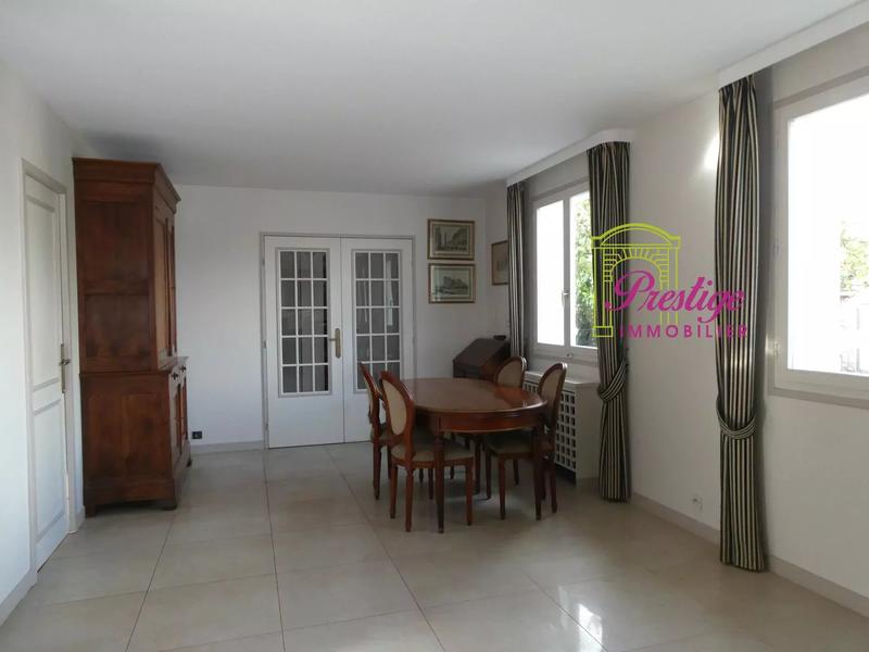 Maison - 166 m² - 7 pièces