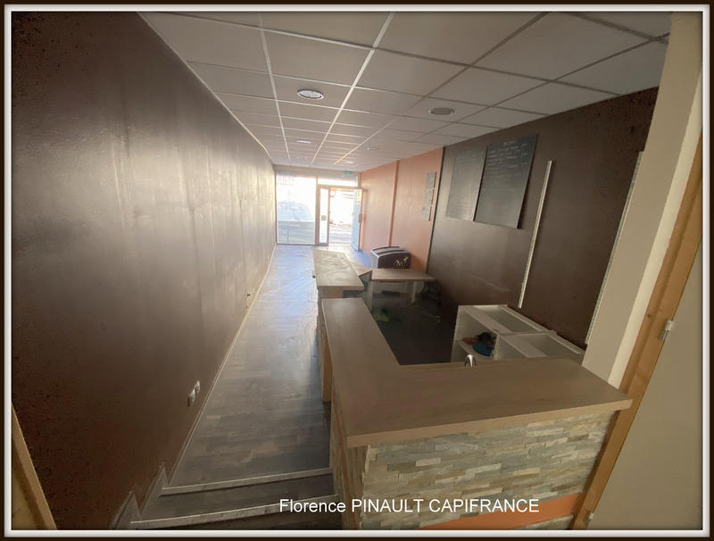 Local d'activité / Entrepôt - 83 m² - 2 pièces