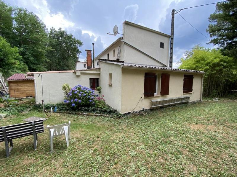 Maison - 334 m² - 13 pièces