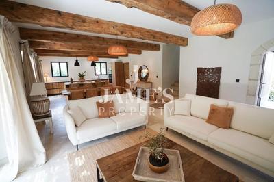 Maison - 200 m² - 6 pièces