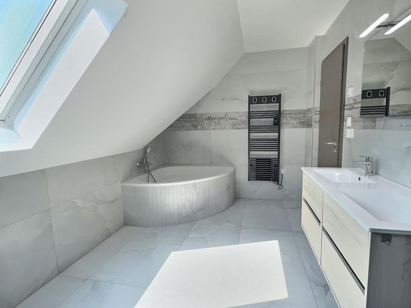 Maison - 112 m² - 6 pièces