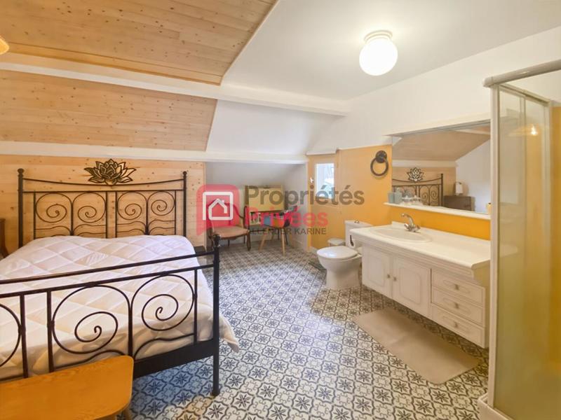 Maison - 165 m² - 9 pièces