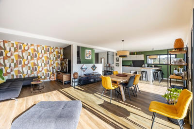 Maison - 198 m² - 8 pièces