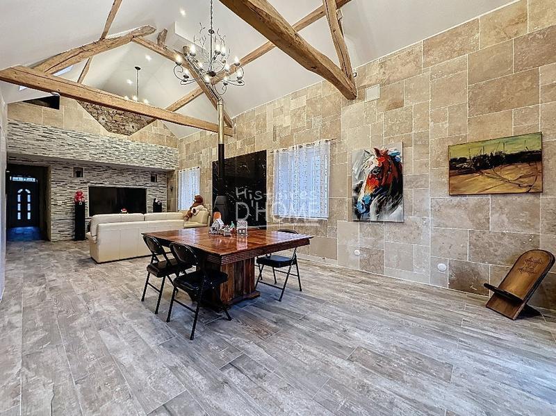 Maison - 158 m² - 5 pièces