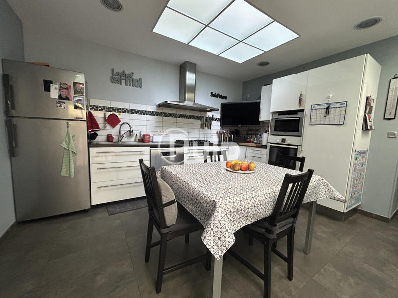 Maison bourgeoise - 235 m² - 7 pièces