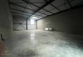Local d'activités - 320 m²