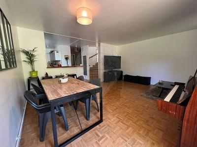Maison - 86 m² - 4 pièces