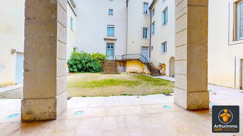 Appartement - 120 m² - 4 pièces