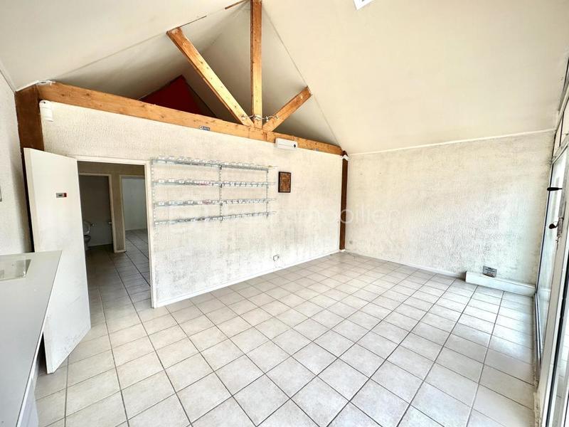 Local commercial - 67 m² - 3 pièces