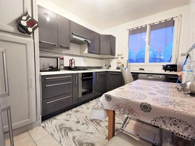 Appartement - 75 m² - 4 pièces