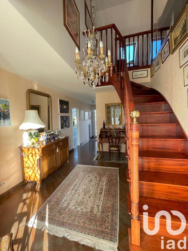 Maison - 177 m² - 7 pièces