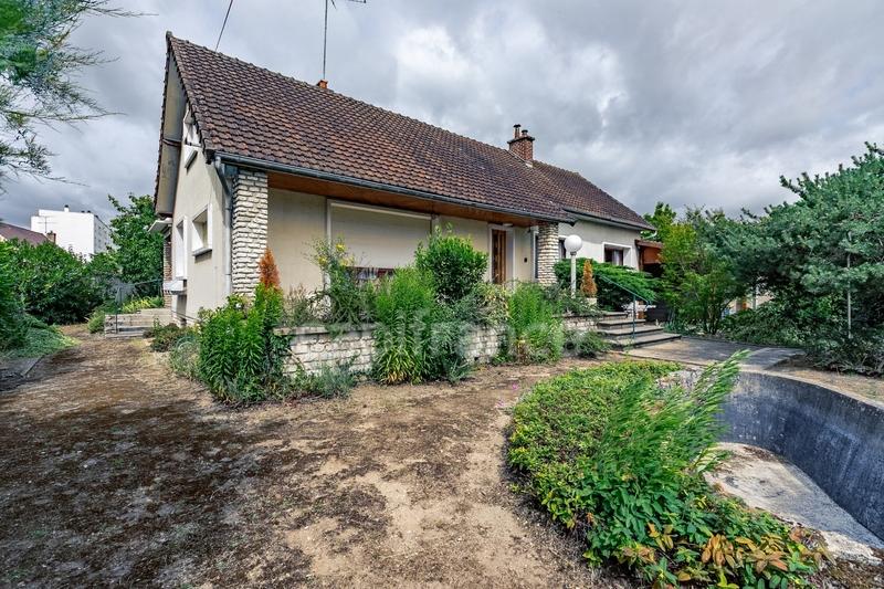 Maison - 140 m² - 6 pièces