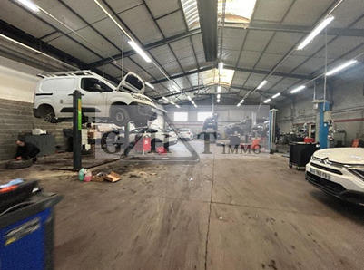 Entrepôt - 2 600 m²