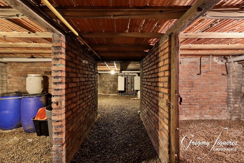 Maison - 200 m² - 8 pièces