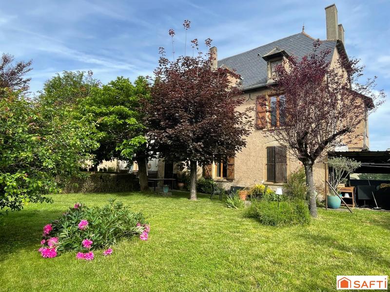Maison - 270 m² - 8 pièces