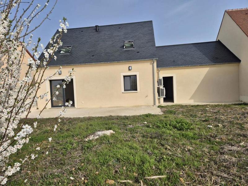 Maison - 95 m² - 4 pièces