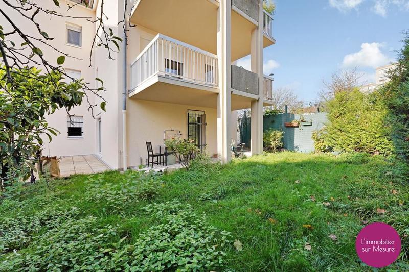 Appartement - 100 m² - 4 pièces