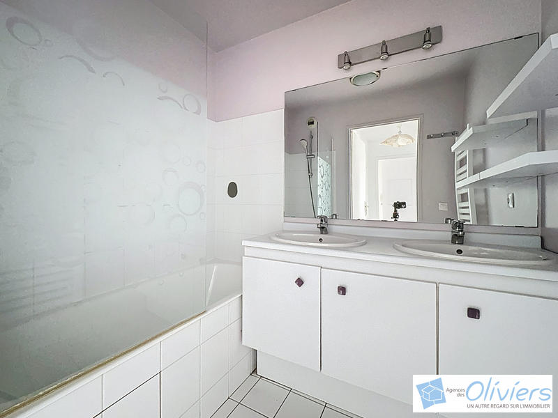 Appartement - 84 m² - 4 pièces