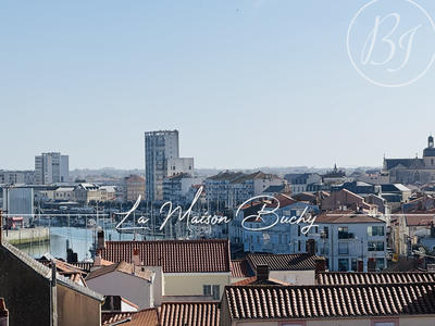 Maison - 295 m² - 11 pièces